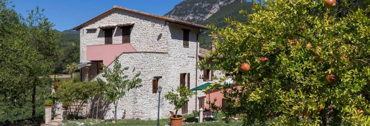 Agriturismo I Melograni Ferentillo Luaran gambar